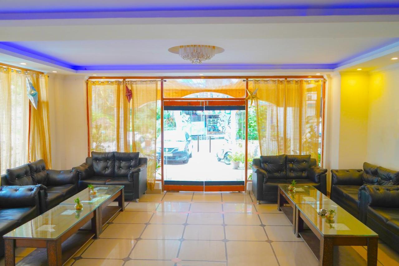 Hotel Akash Regency Manāli Extérieur photo