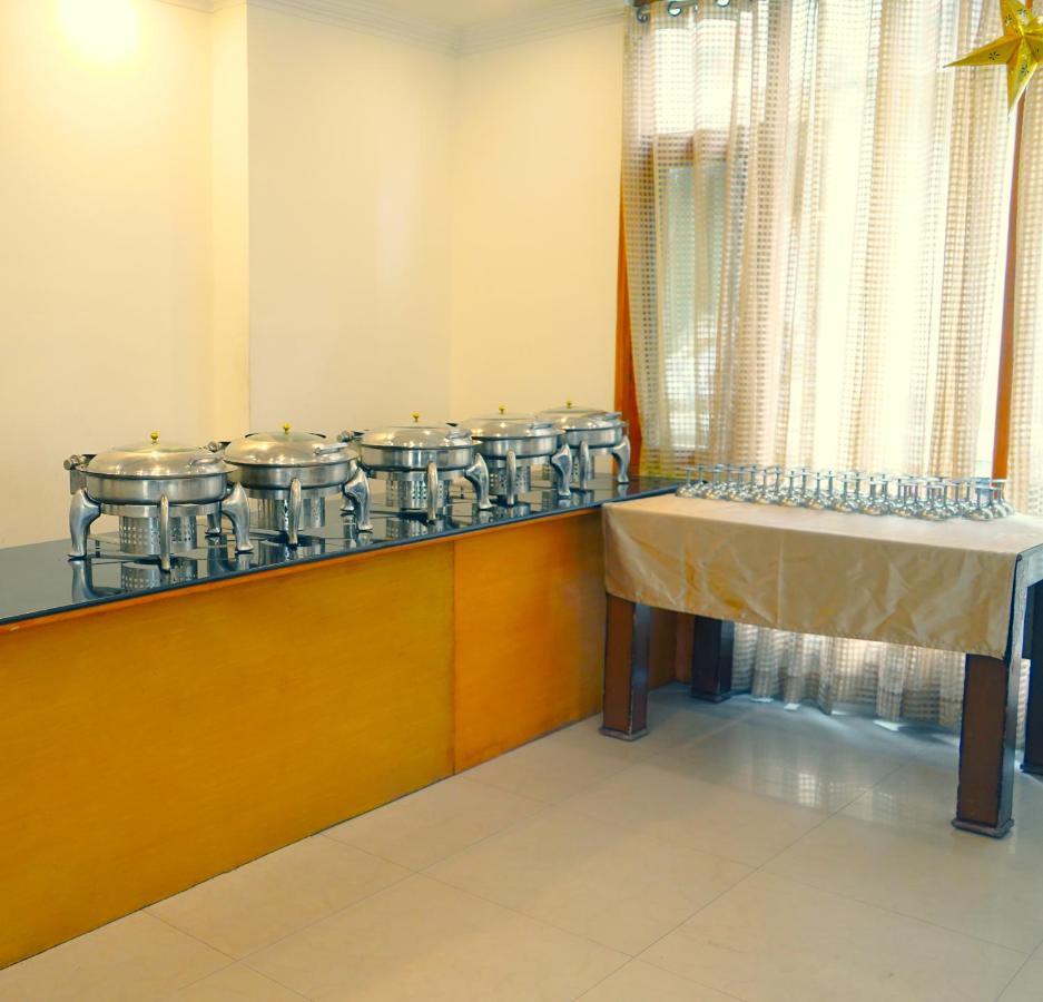 Hotel Akash Regency Manāli Extérieur photo