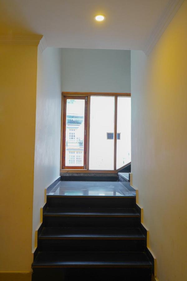Hotel Akash Regency Manāli Extérieur photo