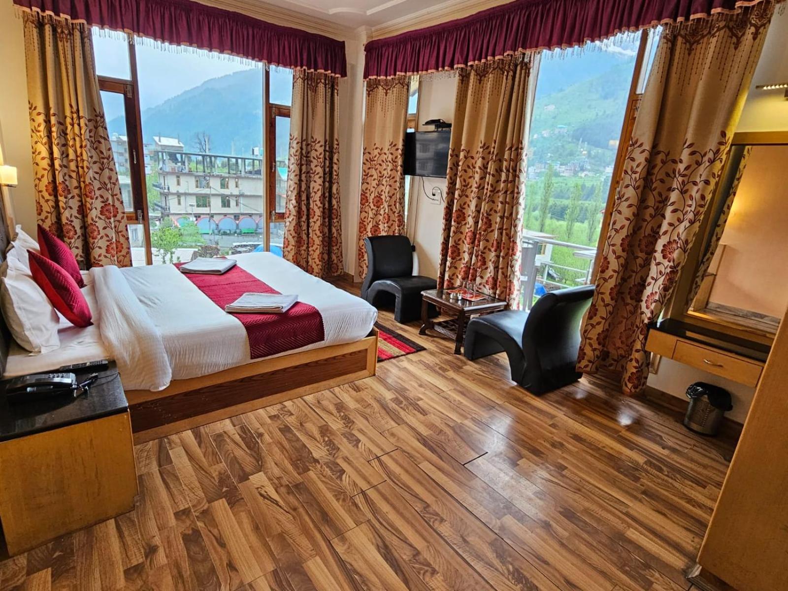 Hotel Akash Regency Manāli Extérieur photo
